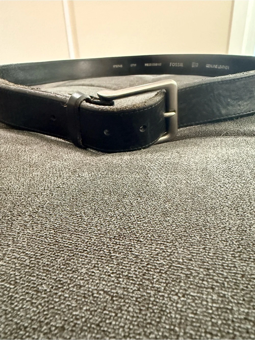 Fossil Black Leather Men’s Belt with Brushed Metal Buckle
